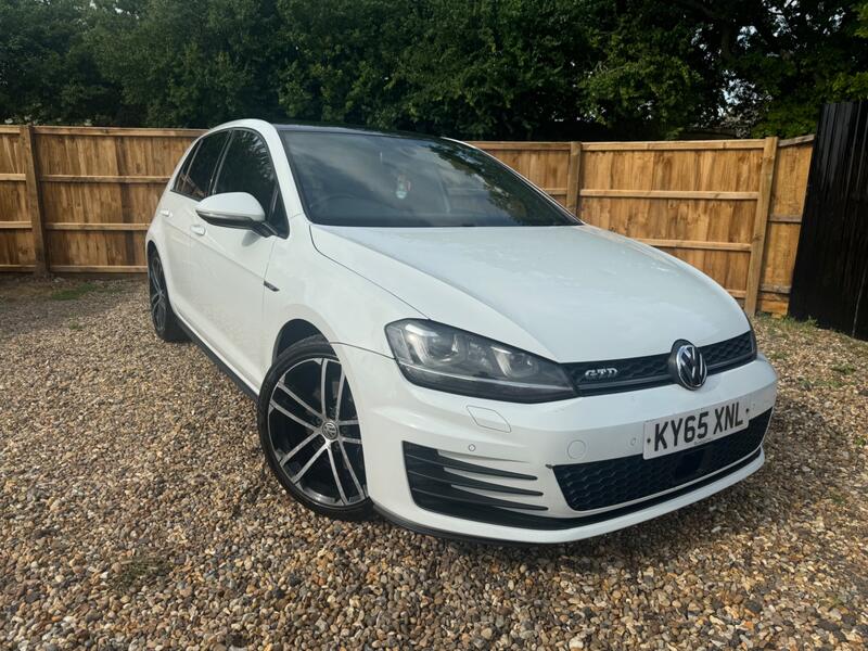 VOLKSWAGEN GOLF 2.0 TDI BlueMotion Tech GTD